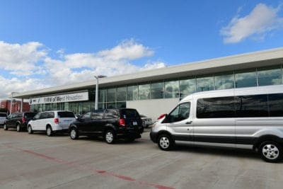 18_HouChildrensCharityBMW_DOrtizPhoto_113018