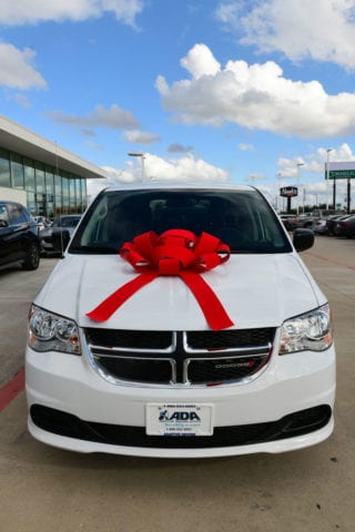 23_HouChildrensCharityBMW_DOrtizPhoto_113018